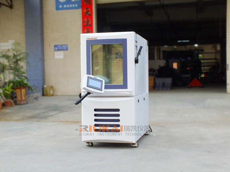 高低溫試驗(yàn)箱-瑞凱儀器2 高低溫試驗(yàn)箱-瑞凱儀器2